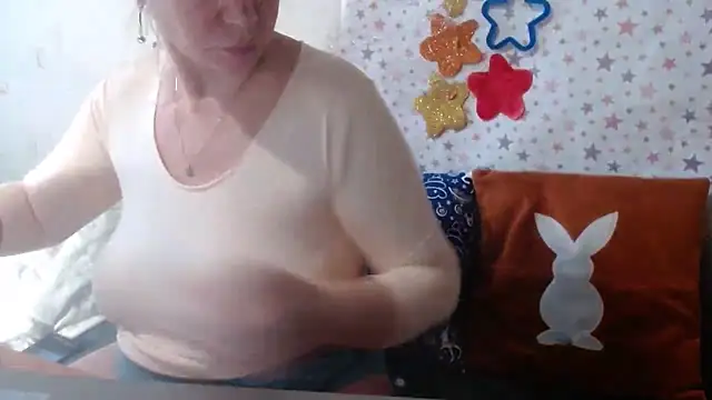 QueenLana online show from January 6, 2026, 8:51 am