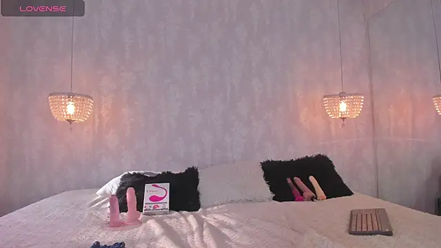 danaythamara1 online show from November 23, 2025, 9:25 pm