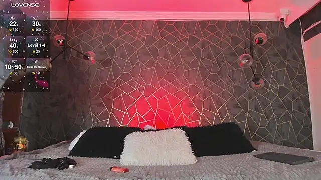 danaythamara1 online show from April 21, 2026, 10:01 pm