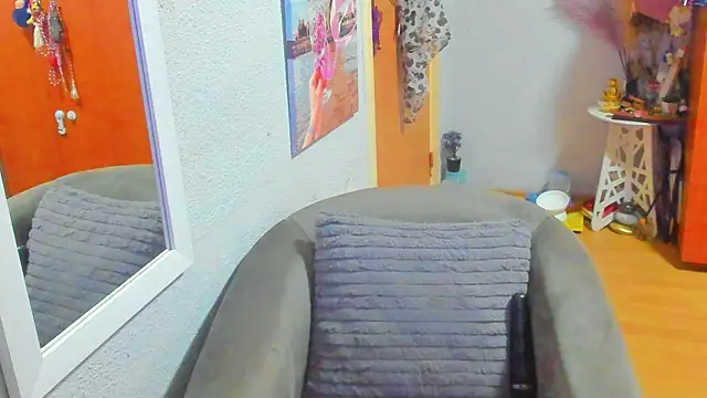 marie marie03 online show from February 5, 2025, 9:46 am