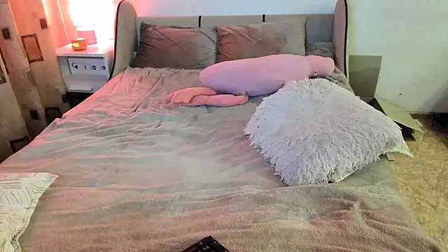 Vivian Davis online show from January 4, 2025, 6:51 pm