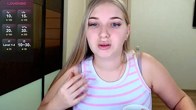 Adr1ana  online show from November 28, 2025, 4:37 am