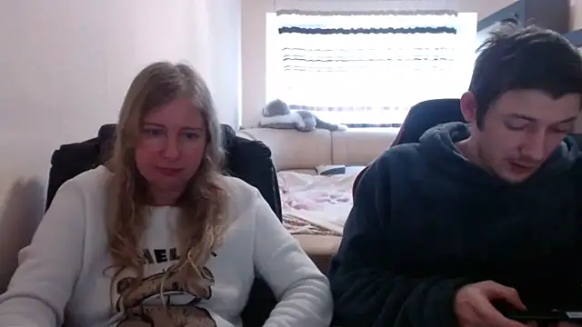 PeterAndJen online show from March 10, 2025, 1:10 pm