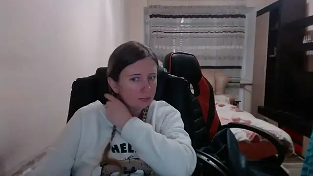 PeterAndJen online show from March 11, 2025, 10:18 am