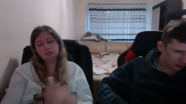 PeterAndJen online show from March 12, 2025, 6:44 pm