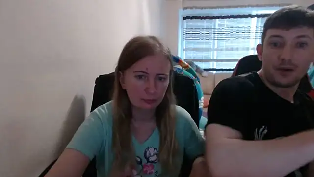 PeterAndJen online show from September 16, 2025, 5:58 pm