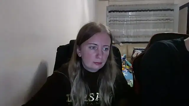 PeterAndJen online show from October 2, 2025, 6:15 pm