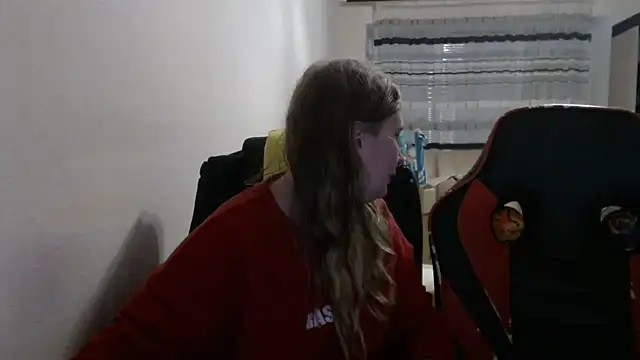 PeterAndJen online show from November 29, 2025, 8:45 pm