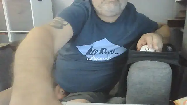 Snapshot of Naturistmale45 chatting on July 7, 2026, 11:25 am Naturistmale45 online show from July 7, 2026, 11:25 am