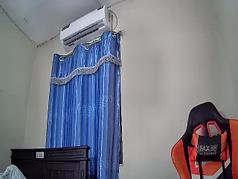 EvaTiffany online show from January 26, 2025, 4:51 am