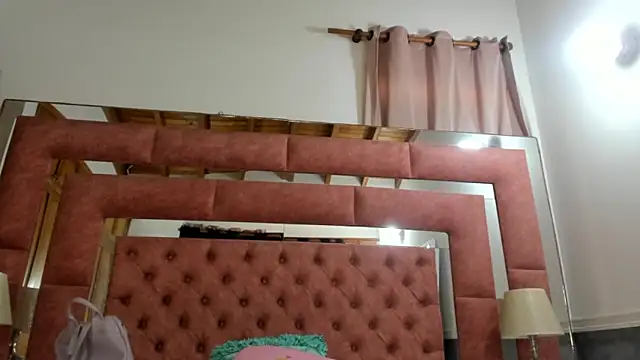 briana wonder69xxx online show from November 11, 2025, 3:23 pm