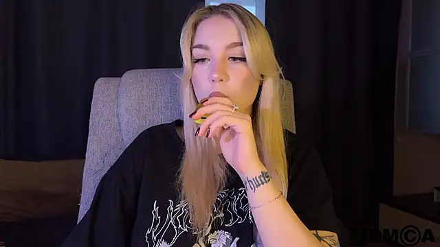 ariashaa online show from March 16, 2026, 2:32 pm