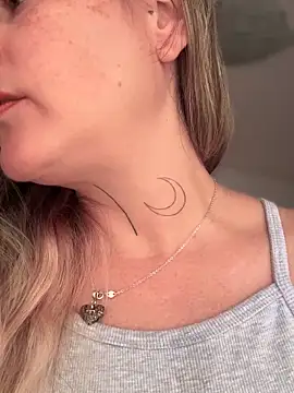 misslulipop online show from January 29, 2025, 7:00 pm