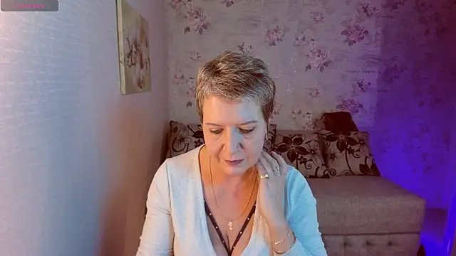 Snapshot of KathySunn chatting on December 7, 2024, 2:02 pm KathySunn online show from December 7, 2024, 2:02 pm