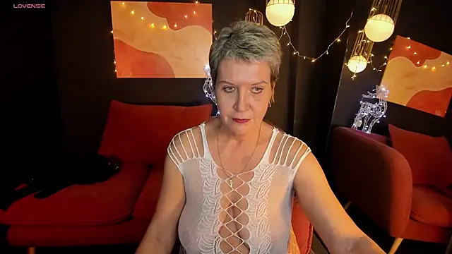 Snapshot of KathySunn chatting on January 2, 2025, 7:29 pm KathySunn online show from January 2, 2025, 7:29 pm