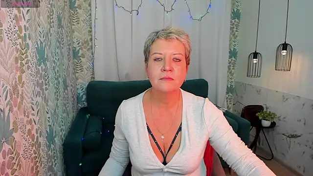 Snapshot of KathySunn chatting on January 7, 2025, 1:24 pm KathySunn online show from January 7, 2025, 1:24 pm