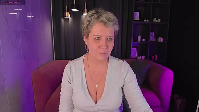 Snapshot of KathySunn chatting on February 12, 2025, 1:37 pm KathySunn online show from February 12, 2025, 1:37 pm