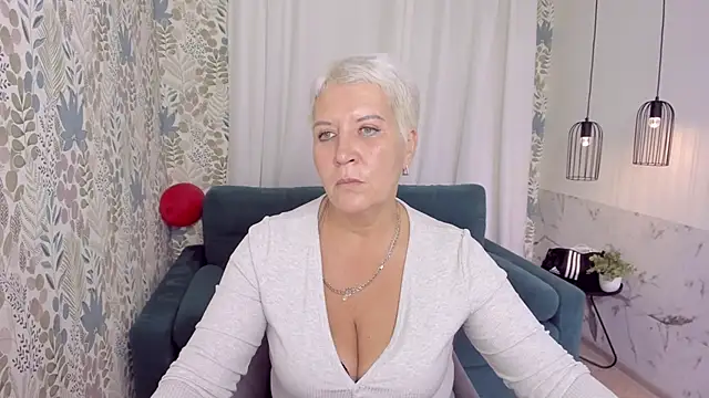 Snapshot of KathySunn chatting on October 8, 2025, 7:06 am KathySunn online show from October 8, 2025, 7:06 am