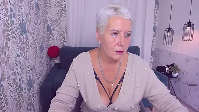 Snapshot of KathySunn chatting on October 9, 2025, 7:17 am KathySunn online show from October 9, 2025, 7:17 am