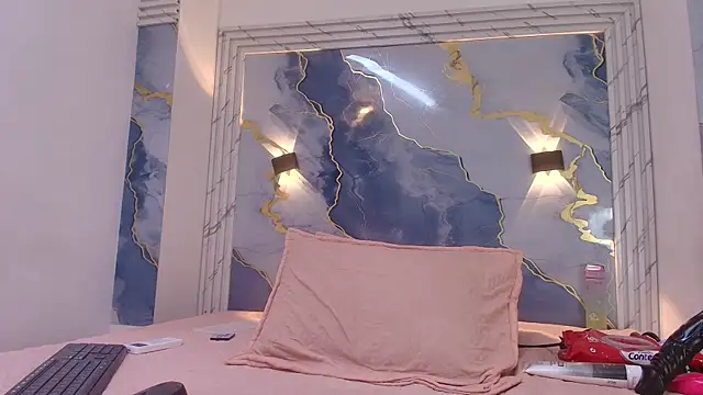 Snapshot of lorrayne_ chatting on September 13, 2025, 12:16 pm lorrayne online show from September 13, 2025, 12:16 pm