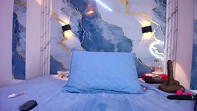 Snapshot of lorrayne_ chatting on September 23, 2025, 12:19 pm lorrayne online show from September 23, 2025, 12:19 pm