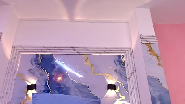 Snapshot of lorrayne_ chatting on October 7, 2025, 12:13 pm lorrayne online show from October 7, 2025, 12:13 pm