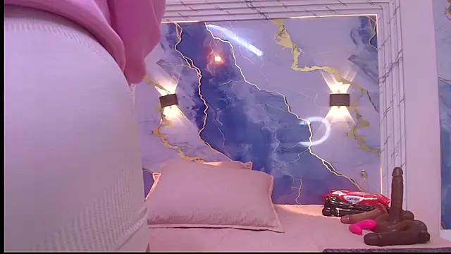 Snapshot of lorrayne_ chatting on October 17, 2025, 12:08 pm lorrayne online show from October 17, 2025, 12:08 pm