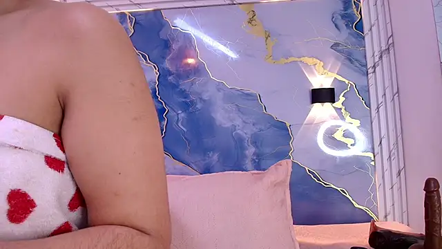 Snapshot of lorrayne_ chatting on October 21, 2025, 12:17 pm lorrayne online show from October 21, 2025, 12:17 pm