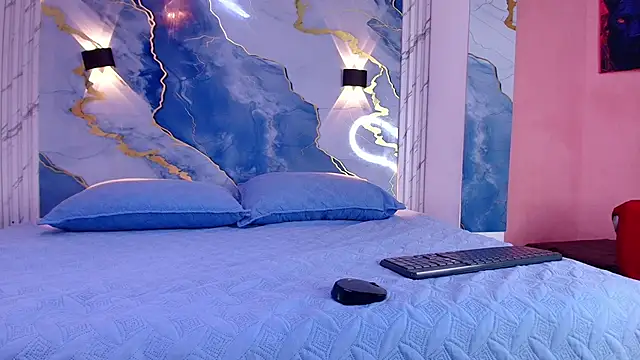 Snapshot of lorrayne_ chatting on October 22, 2025, 12:05 pm lorrayne online show from October 22, 2025, 12:05 pm