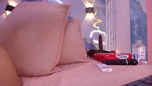 Snapshot of lorrayne_ chatting on November 1, 2025, 12:18 pm lorrayne online show from November 1, 2025, 12:18 pm