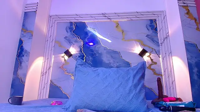 Snapshot of lorrayne_ chatting on November 19, 2025, 12:16 pm lorrayne online show from November 19, 2025, 12:16 pm