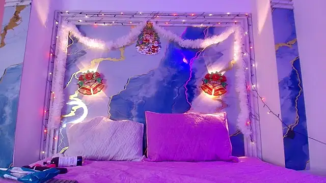 Snapshot of lorrayne_ chatting on December 2, 2025, 12:10 pm lorrayne online show from December 2, 2025, 12:10 pm