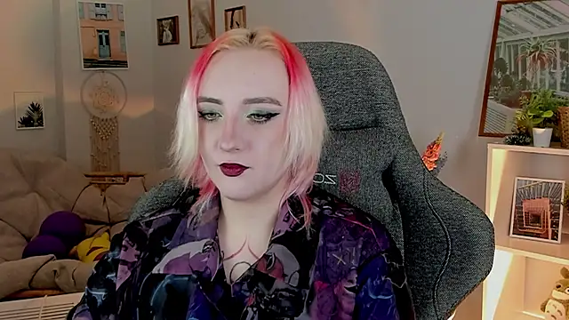 AsheLucker online show from February 8, 2025, 8:10 pm