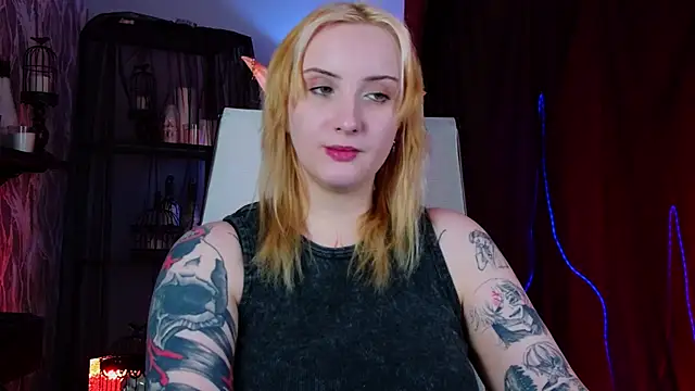 Snapshot of AsheLucker chatting on May 27, 2026, 2:30 am AsheLucker online show from May 27, 2026, 2:30 am