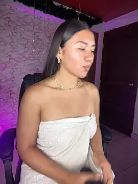 Ambar pe  online show from April 22, 2026, 2:58 am