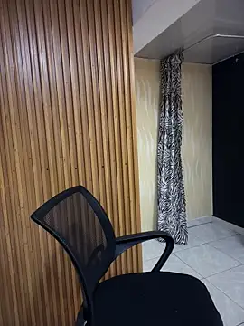 Ambar pe  online show from April 23, 2026, 8:22 pm