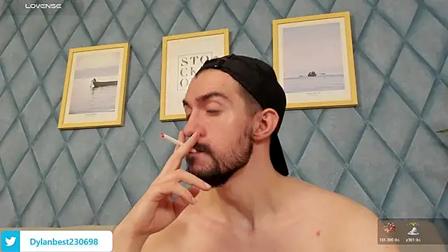 Snapshot of Dylan_Best chatting on July 15, 2026, 11:10 pm Dylan Best online show from July 15, 2026, 11:10 pm