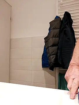 Einhorn527 online show from January 6, 2025, 6:10 pm