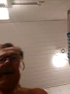 Einhorn527 online show from October 8, 2025, 8:45 am