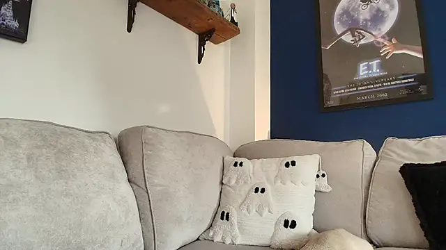 short sweetpea online show from October 9, 2025, 8:34 am