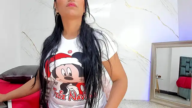 IsiisLovei online show from December 2, 2025, 2:34 pm