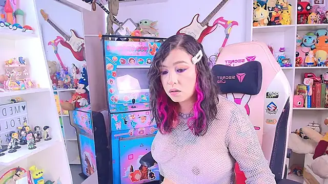 meda kawaii  online show from September 29, 2025, 5:40 pm