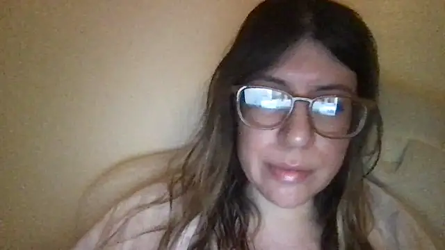 Snapshot of HYPHYtype chatting on February 15, 2025, 2:37 am HYPHYtype online show from February 15, 2025, 2:37 am