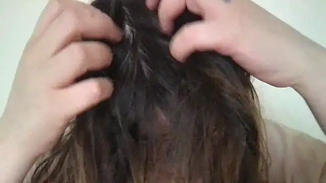 Snapshot of HYPHYtype chatting on February 25, 2025, 4:31 pm HYPHYtype online show from February 25, 2025, 4:31 pm