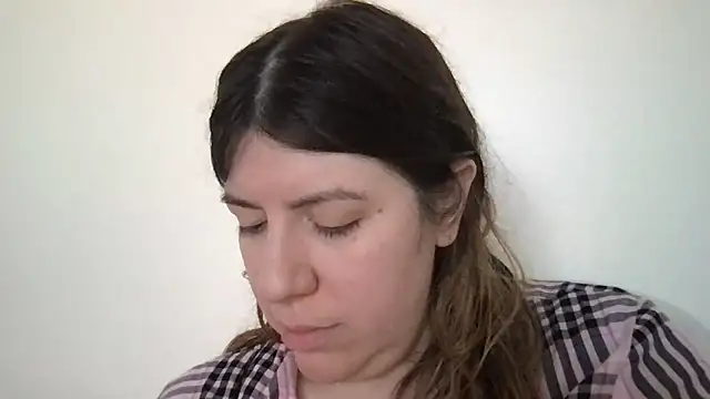 Snapshot of HYPHYtype chatting on March 11, 2025, 7:47 pm HYPHYtype online show from March 11, 2025, 7:47 pm