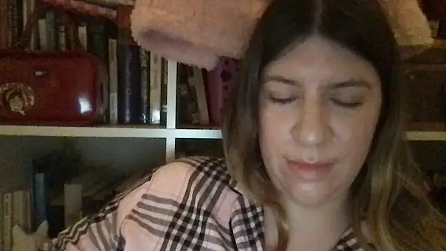 Snapshot of HYPHYtype chatting on March 12, 2025, 7:46 am HYPHYtype online show from March 12, 2025, 7:46 am