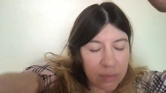 Snapshot of HYPHYtype chatting on March 13, 2025, 9:48 pm HYPHYtype online show from March 13, 2025, 9:48 pm