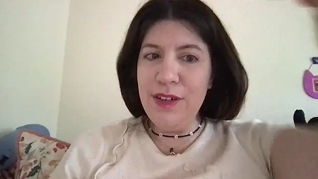 Snapshot of HYPHYtype chatting on September 12, 2025, 5:57 pm HYPHYtype online show from September 12, 2025, 5:57 pm