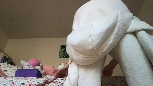 Snapshot of HYPHYtype chatting on September 22, 2025, 3:14 pm HYPHYtype online show from September 22, 2025, 3:14 pm