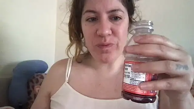 Snapshot of HYPHYtype chatting on October 6, 2025, 7:00 pm HYPHYtype online show from October 6, 2025, 7:00 pm